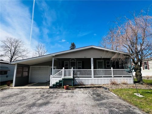 10552 Shasta Drive, Chardon, OH, 44024 | Card Image