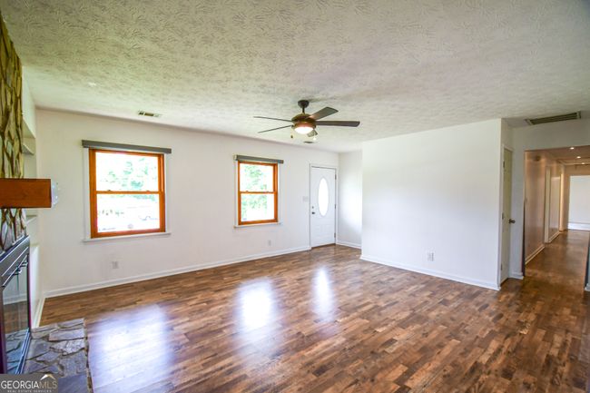 125 Point View Ct, House other with 4 bedrooms, 2 bathrooms and 2 parking in Tyrone GA | Image 8