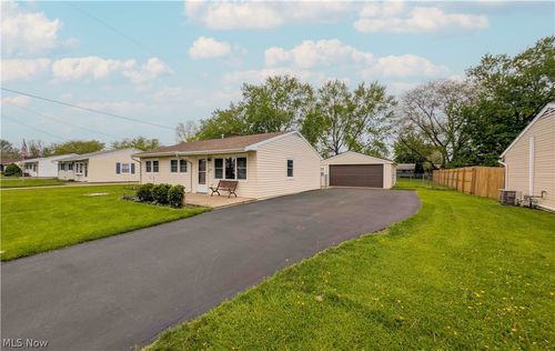 3816 Hoffman Dr, Sandusky, OH, 44870-7099 | Card Image