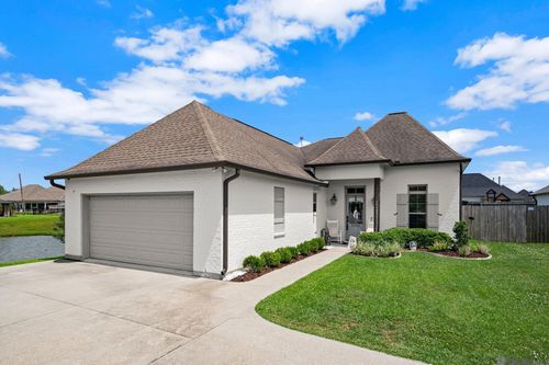 39300 Copperwood Ave, Prairieville, LA, 70769-4066 | Card Image