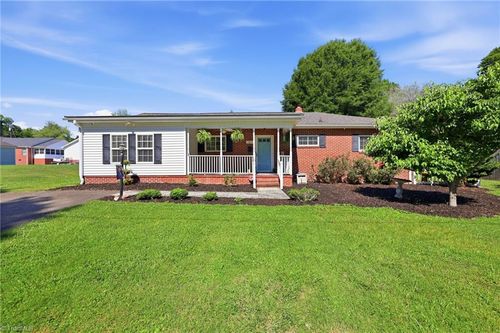 1811 Aims Ave, Mount Airy, NC, 27030-3001 | Card Image