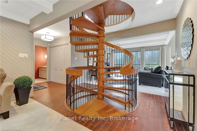 7011 Concession 4, House other with 3 bedrooms, 4 bathrooms and 20 parking in Puslinch ON | Image 7