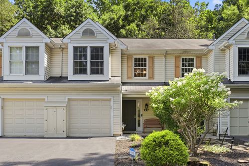 297 Commons Dr, Oakmont, PA, 15139-1192 | Card Image