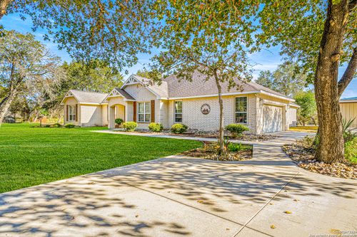 412 Cimarron Dr, Floresville, TX, 78114-4512 | Card Image