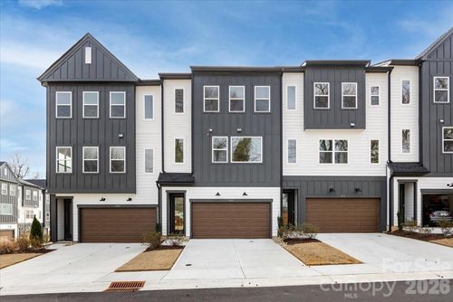 909 Archway Ln, Charlotte, NC, 28217-0569 | Card Image