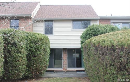 3733 Old Creek Rd, TROY, MI, 48084-1655 | Card Image