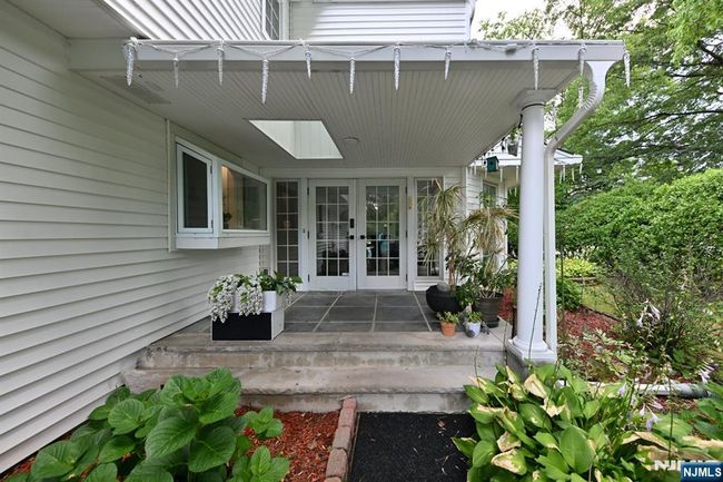 254 University Way, House other with 5 bedrooms, 5 bathrooms and null parking in Paramus NJ | Image 13