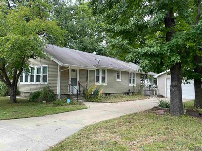 2100 Nw Buchanan St, House other with 4 bedrooms, 2 bathrooms and null parking in Topeka KS | Image 1