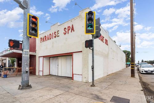 919 N Chester Ave, Bakersfield, CA, 93308-3514 | Card Image