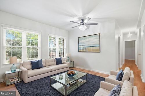 3727 Lyons Ln, ALEXANDRIA, VA, 22302-2013 | Card Image