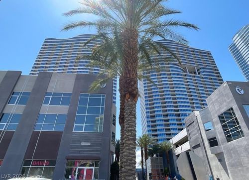 2704-4525 Dean Martin Dr, Las Vegas, NV, 89103-8120 | Card Image