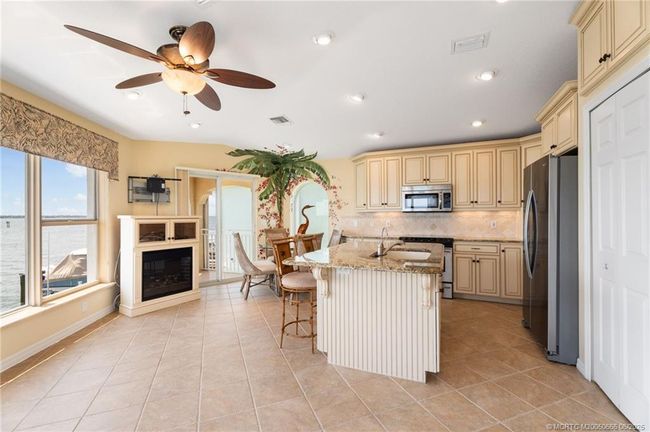 1109 Nettles Blvd, House other with 2 bedrooms, 2 bathrooms and 1 parking in Jensen Beach FL | Image 20