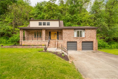 2710 Douglas Run Rd, Elizabeth, PA, 15037-9246 | Card Image