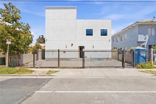 1009 E 29th St, Los Angeles, CA, 90011 | Card Image