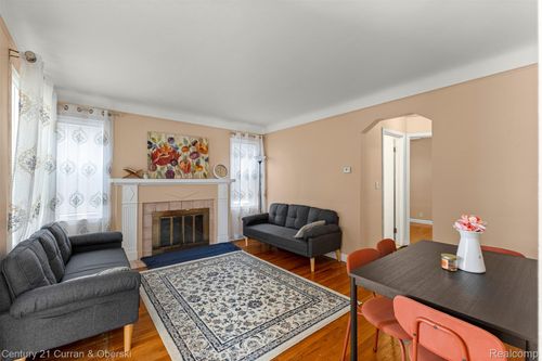 6732 Rockdale St, Dearborn Heights, MI, 48127-2546 | Card Image