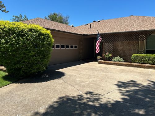 1409 Circle Ln, Bedford, TX, 76022-6743 | Card Image