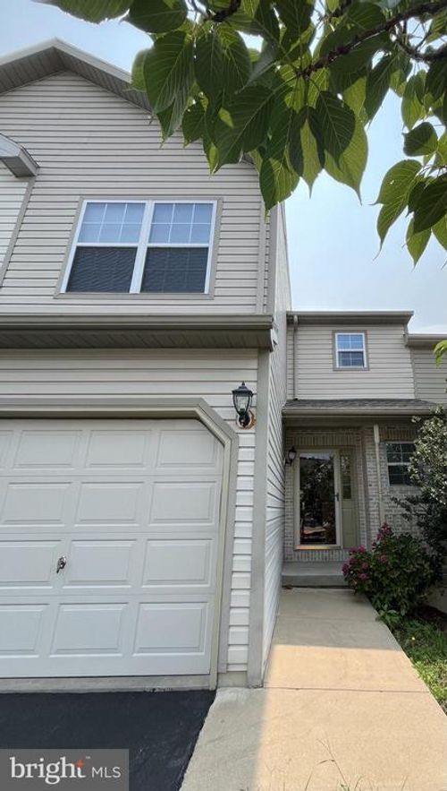 224 Forest Oak Ln, HARRISBURG, PA, 17110-3917 | Card Image