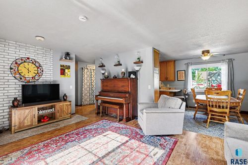 3101 S Western Ave Avenue, Sioux Falls, SD, 57105 | Card Image