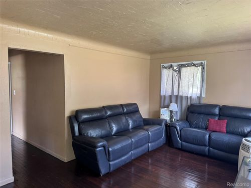 8103 Fielding St, Detroit, MI, 48228-2845 | Card Image