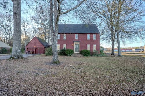 200 Montgomery Dr, Moulton, AL, 35650-1418 | Card Image