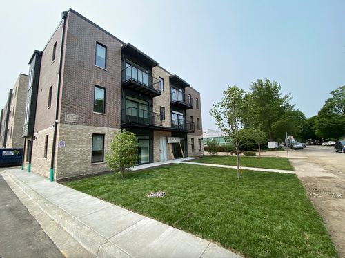 105-2030 Greenwood St, Evanston, IL, 60201-3911 | Card Image