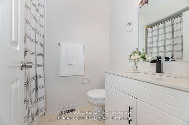 39 - 2 Clay Brick Crt, Condo with 3 bedrooms, 3 bathrooms and 1 parking in Brampton ON | Image 32