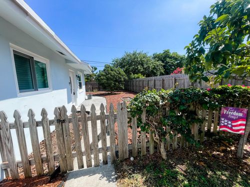 2215-2213 Ne 3rd Ave, Delray Beach, FL, 33444-4213 | Card Image