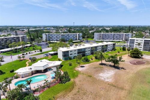 apt-203b-4200 Ironwood Cir, BRADENTON, FL, 34209-6805 | Card Image