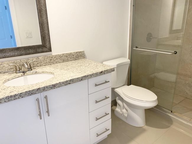 APT-805 - 19390 Collins Ave, Condo with 1 bedrooms, 2 bathrooms and null parking in Sunny Isles Beach FL | Image 11