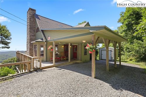 657 Golden Ridge Rd, Blowing Rock, NC, 28605 | Card Image
