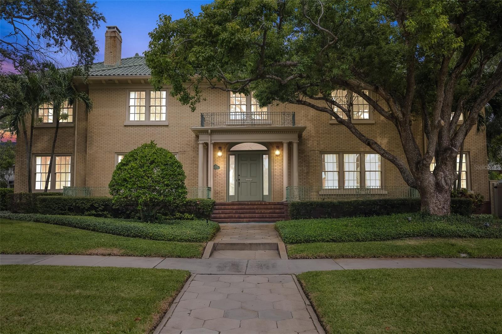 18th Ave, Saint Petersburg, FL 33704