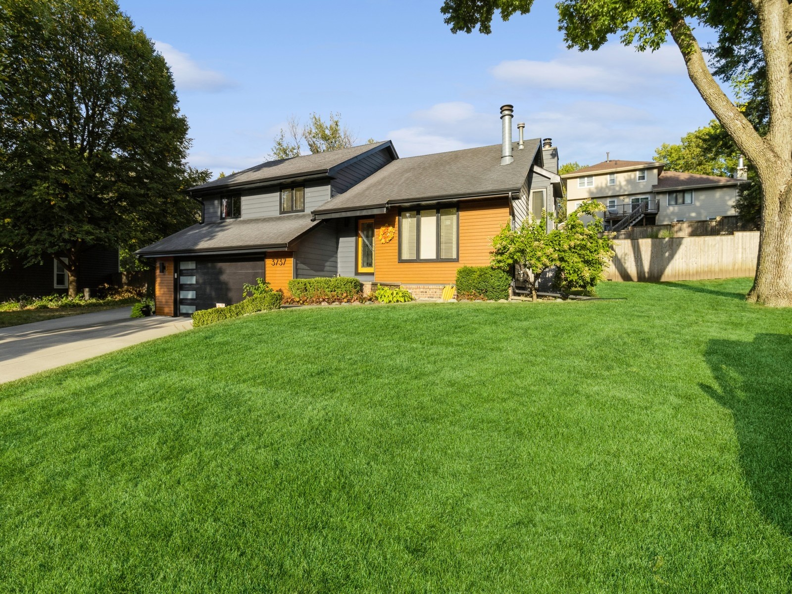 33rd St, Des Moines, IA 50321