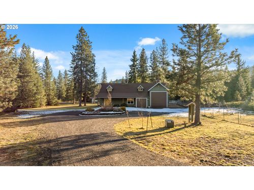 4 Westside Rd, Trout Lake, WA, 98650-2037 | Card Image