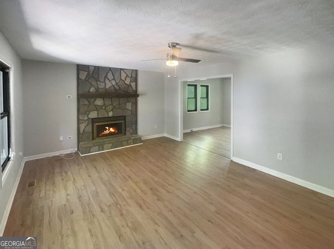 4838 Caboose Ln Nw, House other with 4 bedrooms, 3 bathrooms and null parking in Acworth GA | Image 4