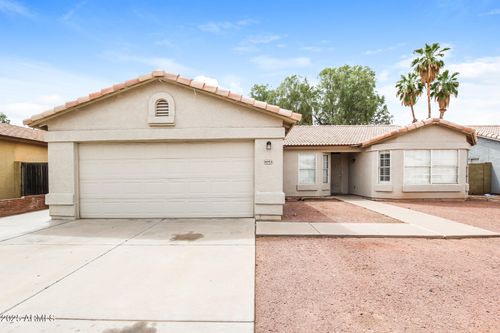 8953 W Monte Vista Rd, Phoenix, AZ, 85037-3856 | Card Image