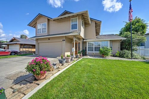 9168 Starina Way, Sacramento, CA, 95826-4112 | Card Image