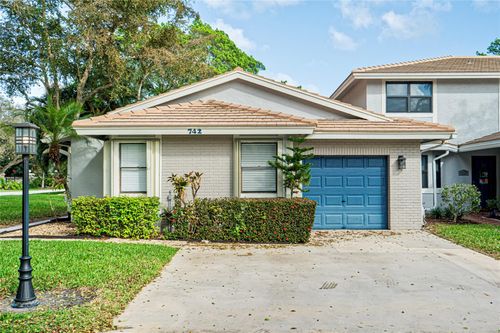 742-742 Deer Creek Corona Way, Deerfield Beach, FL, 33442 | Card Image