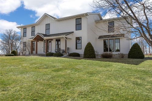 3138 Springville Rd, Springville, IA, 52336-9764 | Card Image