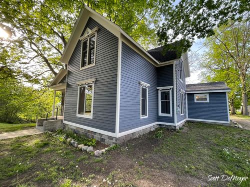 323 E Main St, Maple Rapids, MI, 48853-5100 | Card Image