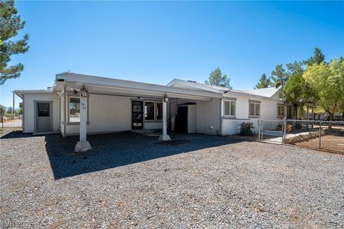 1921 Las Casitas St, Pahrump, NV, 89048-7627 | Card Image