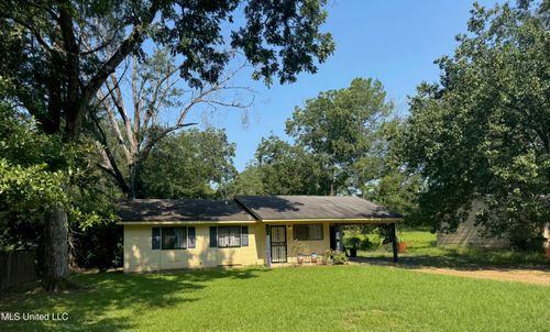 1735 Woody Dr, Jackson, MS, 39212-2657 | Card Image