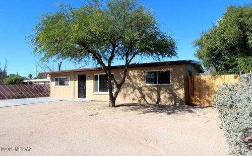 4043 E Deseret Dr, Tucson, AZ, 85712-1007 | Card Image