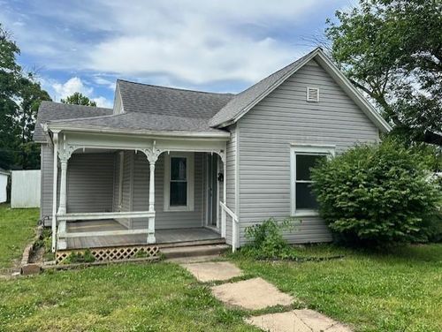 627 W Cherry St, Nevada, MO, 64772-2244 | Card Image