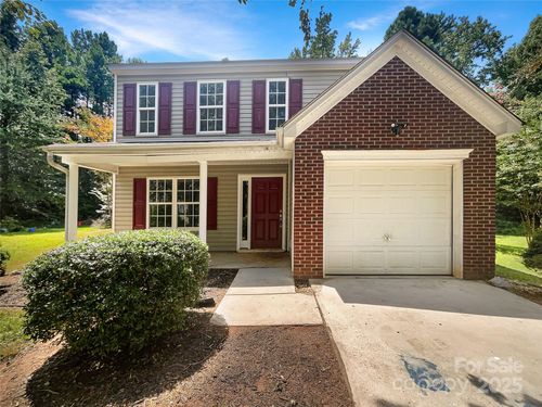 5204 Grass Ridge Dr, Charlotte, NC, 28216-2970 | Card Image