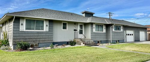 1022 Russell Ave, Worland, WY, 82401-2111 | Card Image