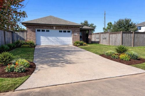 1735 Briarbrook Dr, Brookshire, TX, 77423-8611 | Card Image