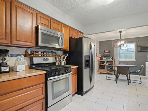 1032 Se 8th St, Moore, OK, 73160-7349 | Card Image