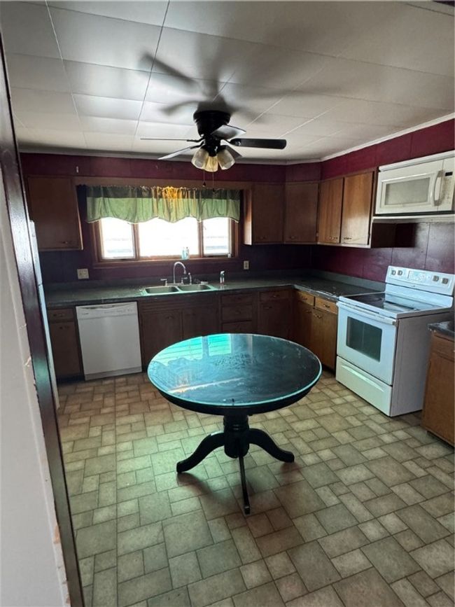 108 Franklin Ave, House other with 2 bedrooms, 2 bathrooms and null parking in Bobtown PA | Image 13