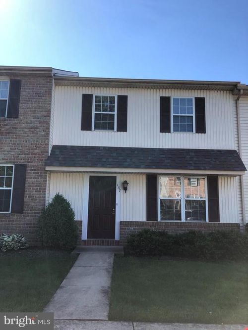 137 Greenland Dr, Lancaster, PA, 17602-3385 | Card Image