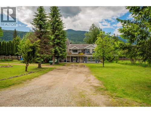 3452 Cemetery Road, Krestova, BC, V0G1H2 | Card Image